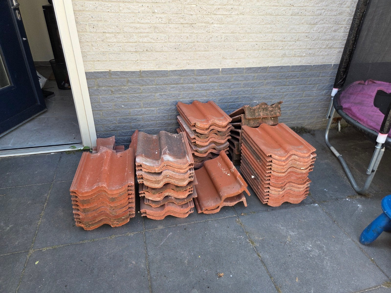Gratis dakpannen, Gebruikt, Steen of Klei, Ophalen of Verzenden, 15 m² of meer