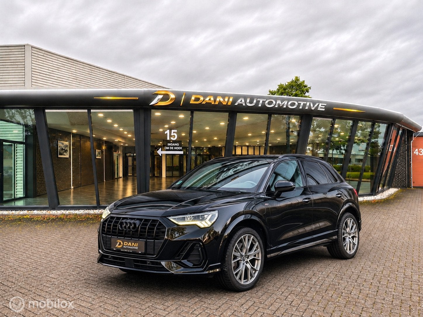 Audi Q3 45 TFSIe S edition|Pano|Matrix Led|360 Cam|Acc|Navi, Automaat, Gebruikt, Zwart, 1984 cc
