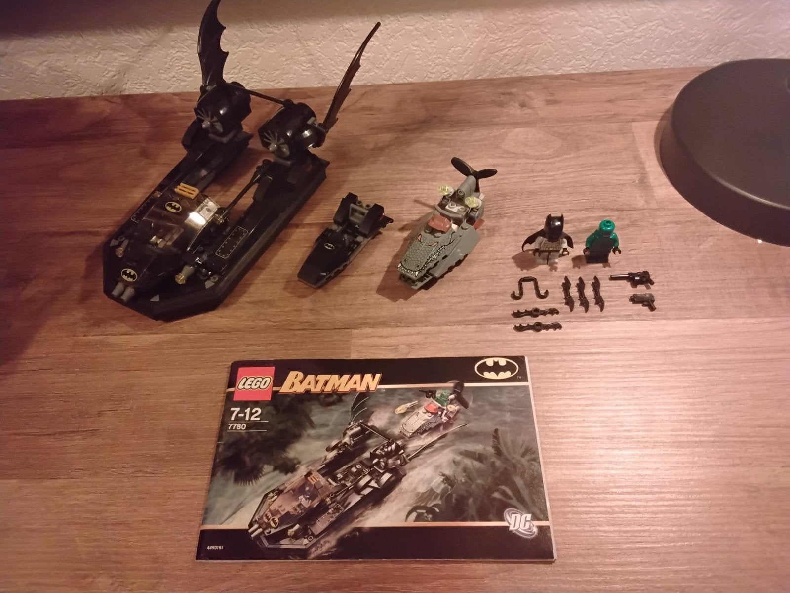 LEGO BATMAN Hunt for Killer Croc - 7780

Compleet met boekje, Ophalen of Verzenden, Gebruikt