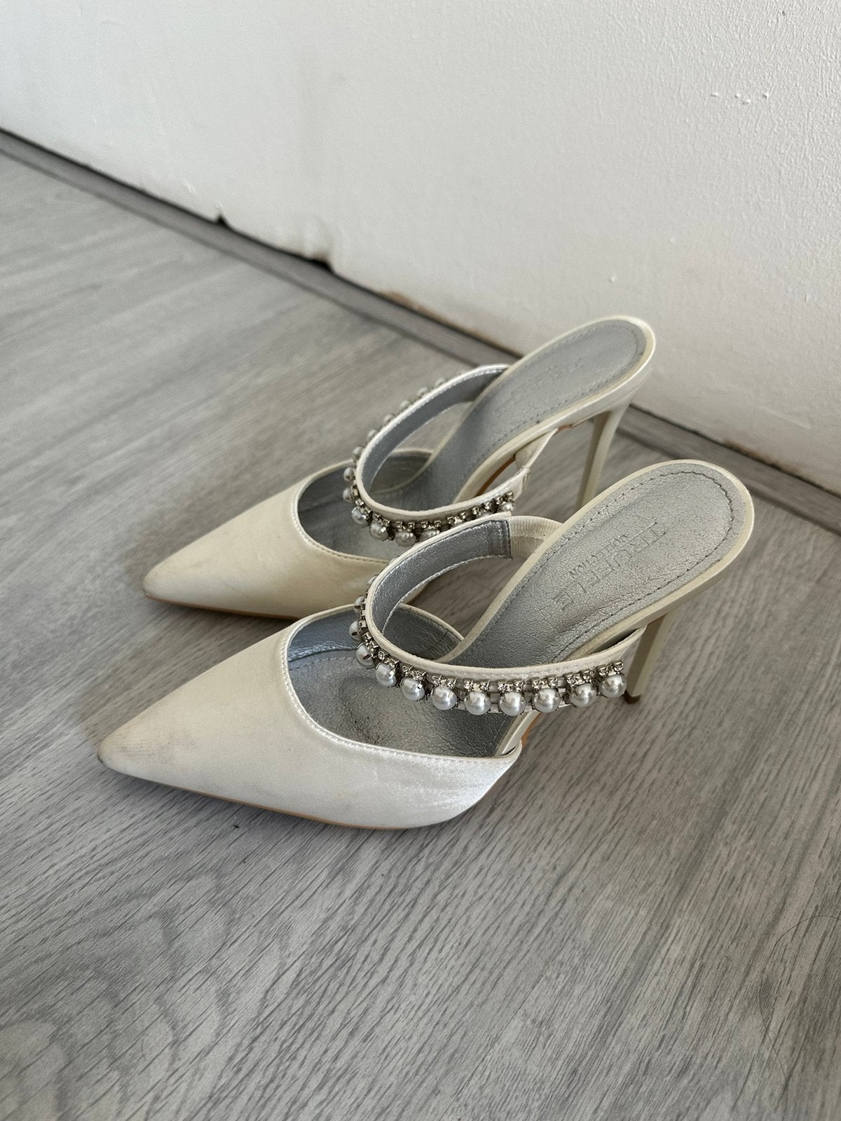 Bruidshakken/ trouwschoenen met parels, Ophalen of Verzenden, Zo goed als nieuw, Zwart, Accessoires