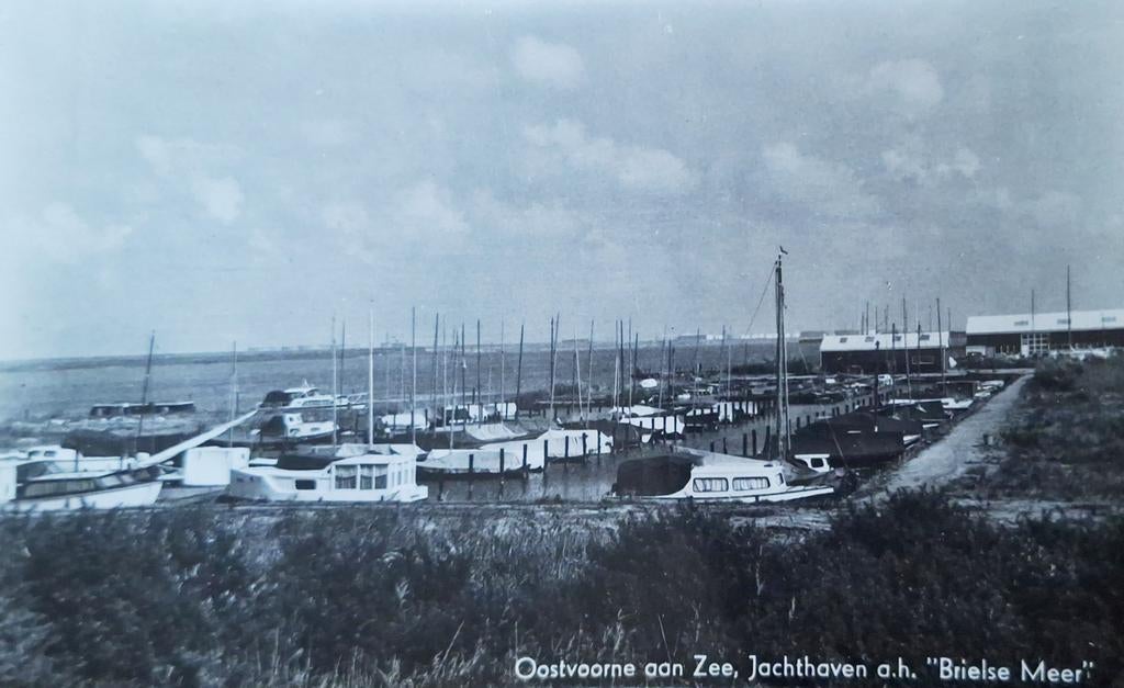 Fotokaart Oostvoorne aan Zee - Jachthaven a.h. Brielse Meer, Ophalen of Verzenden, 1960 tot 1980, Gelopen, Zuid-Holland