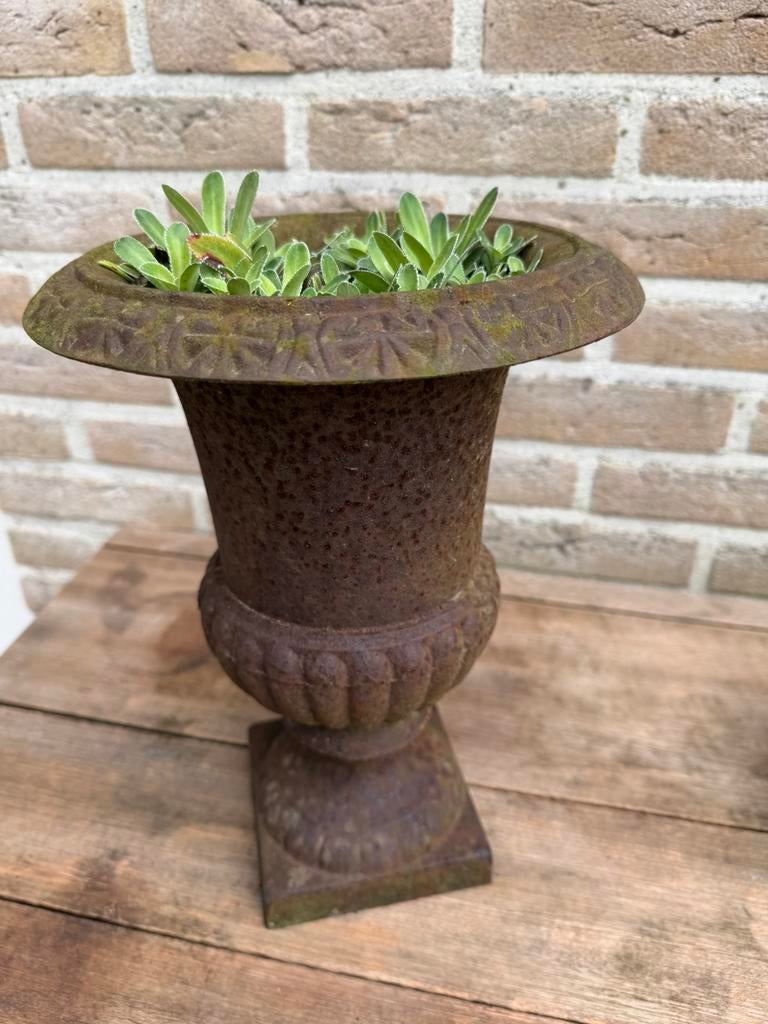 Gietijzeren Louvre vaas- bokaal 34 cm hoog, Ophalen, Zo goed als nieuw