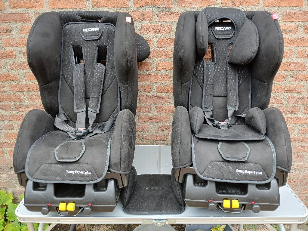 RECARO YOUNG EXPERT PLUS - 2 STUKS, Autogordel of Isofix, 9 t/m 18 kg, Zo goed als nieuw, Ophalen