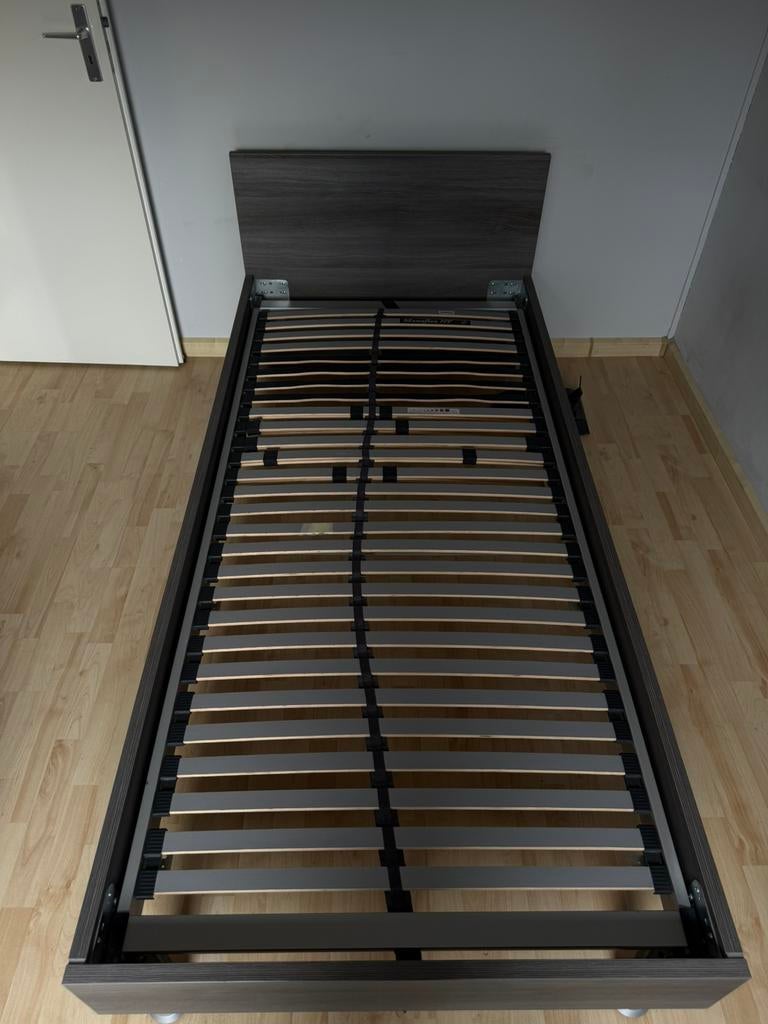 Eenpersoonsbed inclusief lattebodem en boekenkast, Ophalen, Gebruikt, 90 cm, 200 cm