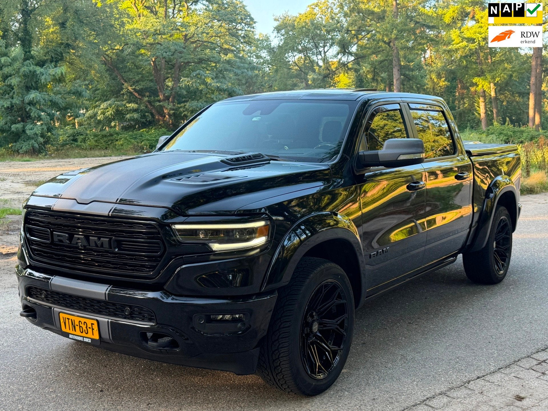 Dodge Ram 1500 5.7 V8 4x4 Crew Cab Limited Black Hulk Widebo, Automaat, Gebruikt, 5654 cc, Zwart
