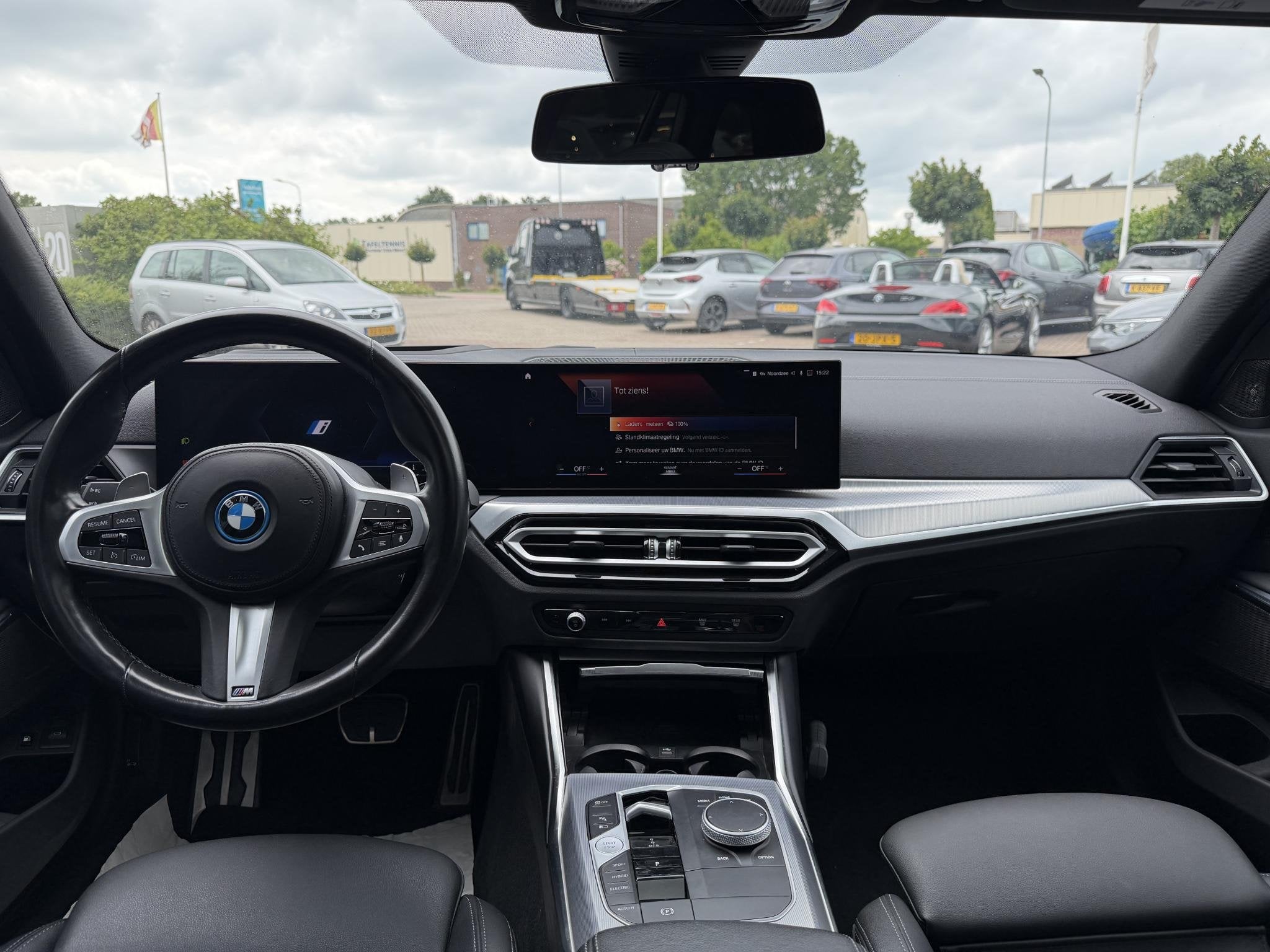 BMW 320e Touring M-SPORT | PANORAMADAK| LEDER SPORT INTERIEU, 1998 cc, Gebruikt, 71 km/l, 3-Serie