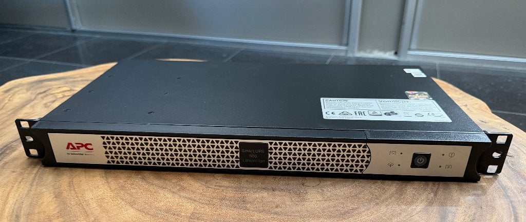 APC smart ups Lithium ion, Ophalen of Verzenden, Zo goed als nieuw
