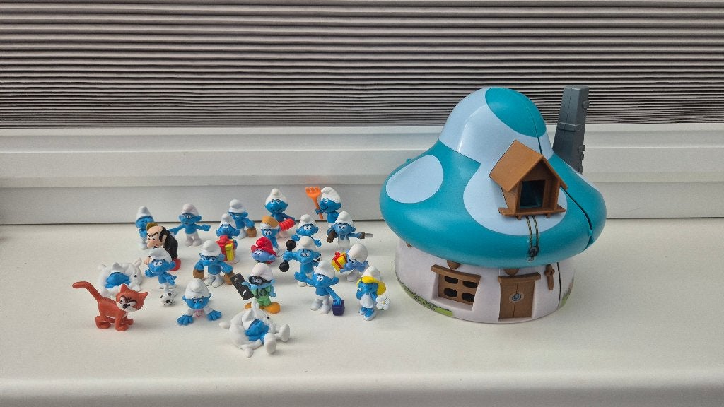Smurfenhuis met verschillende smurfen, Ophalen of Verzenden, Zo goed als nieuw, Verschillende Smurfen, Poppetje, Figuurtje of Knuffel