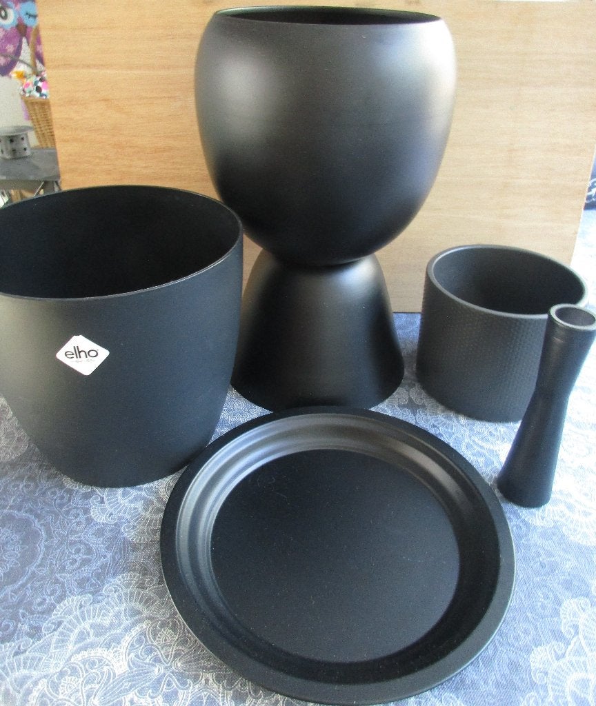 zwart: hoge en lage bloempot , vaasje , decoratieblad ,, Overige materialen, Rond, Ophalen of Verzenden, Minder dan 40 cm