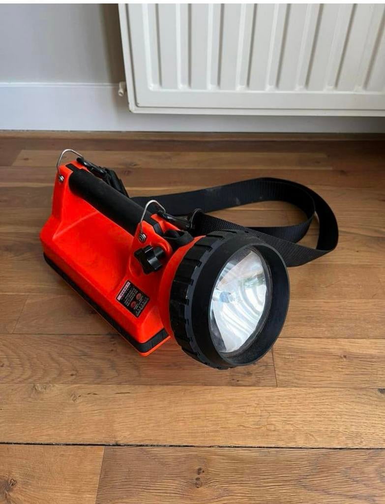 Te koop streamlight litebox compleet met oplader, Ophalen of Verzenden, Zo goed als nieuw, Batterij