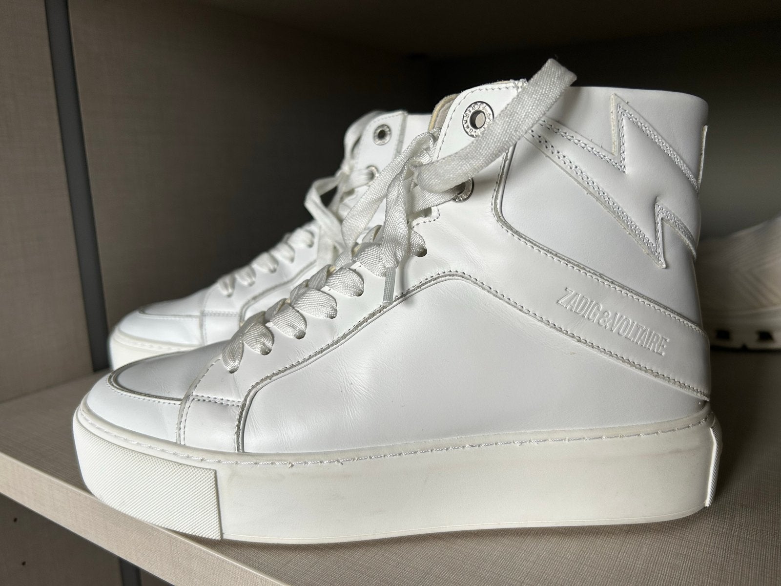 Zadig & Voltaire High-Top Sneakers Wit Maat 39, Kleding | Dames, Schoenen, Ophalen of Verzenden, Zo goed als nieuw, Wit, Sneakers of Gympen