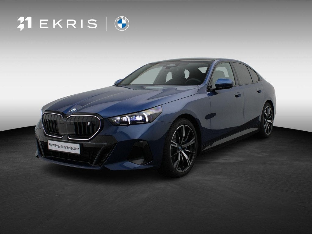 BMW i5 Sedan eDrive40 M Sportpakket Pro | M Sport Edition |, Auto's, BMW, Automaat, 2095 kg, Achterwielaandrijving, Zwart