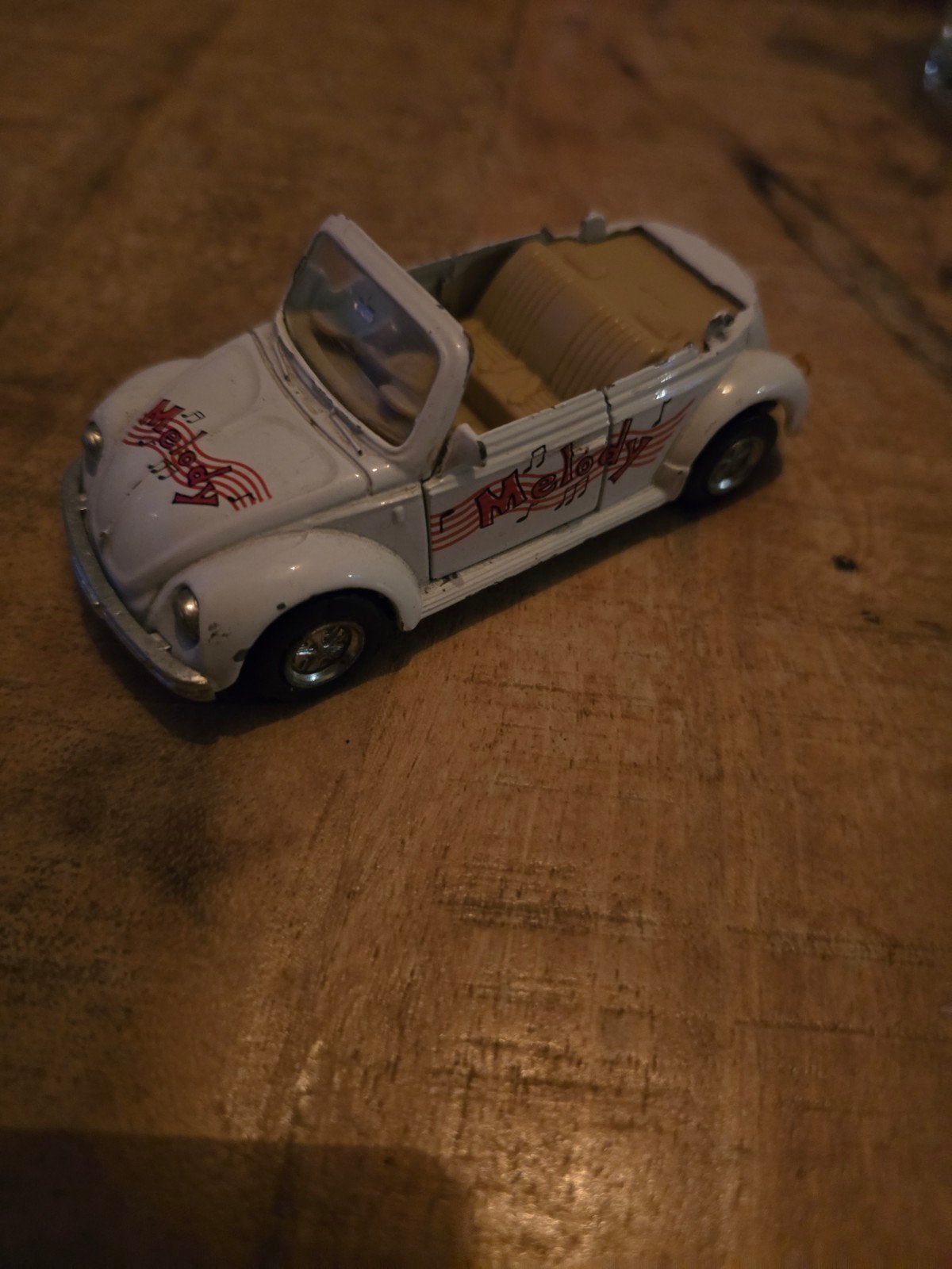 Welly Volkswagen Kever 1303 Cabriolet "Melody", Ophalen of Verzenden, Auto