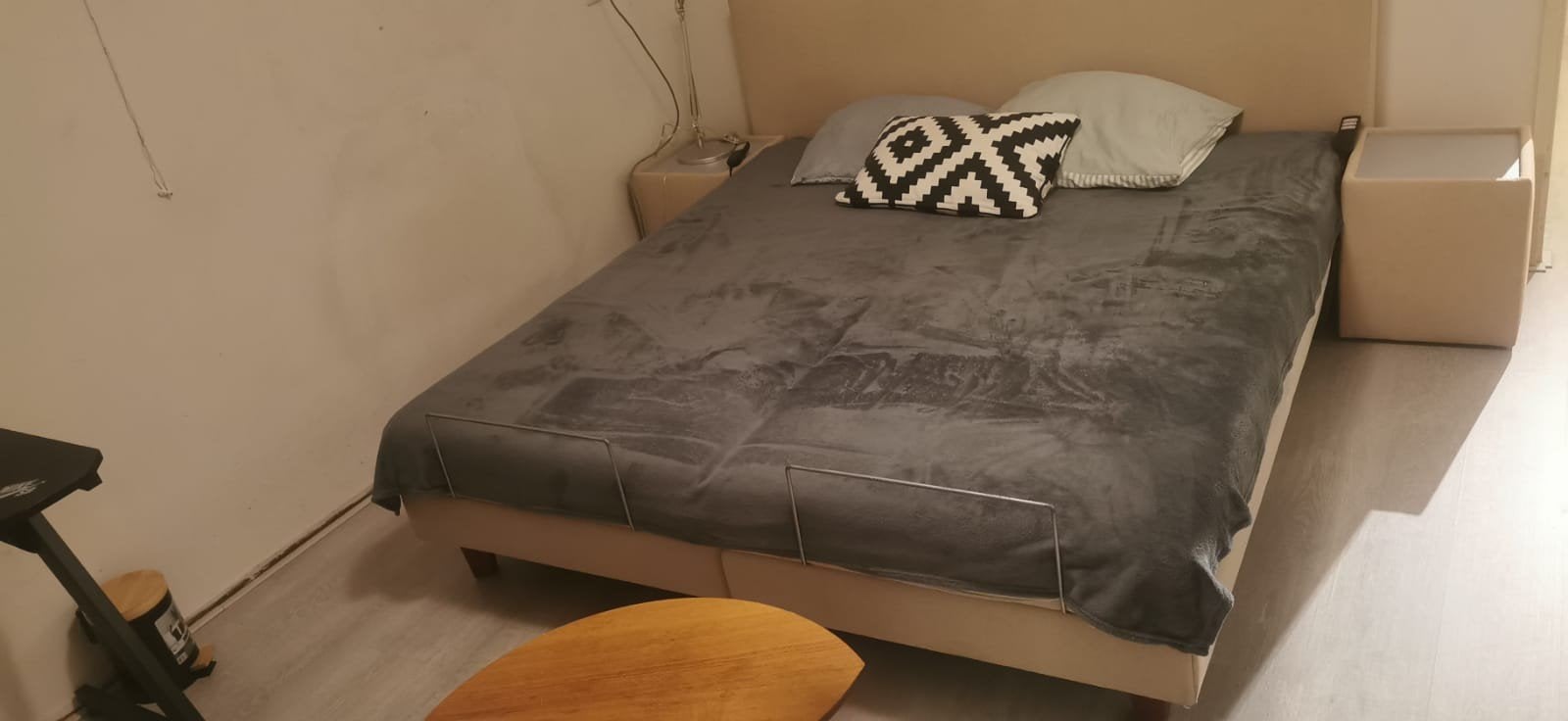 Kamer te huur 5 min van centraal station lees goed, Huizen en Kamers, Kamers te huur