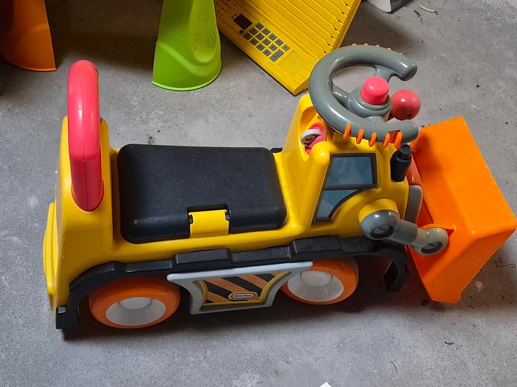 Little Tikes loopauto graafmachine, Kinderen en Baby's, Speelgoed | Speelgoedvoertuigen, Ophalen of Verzenden