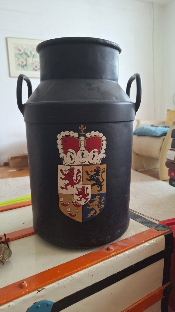 Melkbus met Limburgs Wapenschild, Ophalen of Verzenden