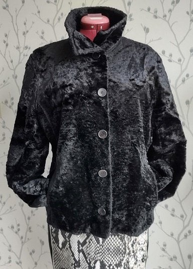 DAMO DONNA Zwarte Fake-Fur Jas maat 44, Kleding | Dames, Jassen | Winter, DAMO DONNA, Zwart, Maat 42/44 (L), Ophalen of Verzenden