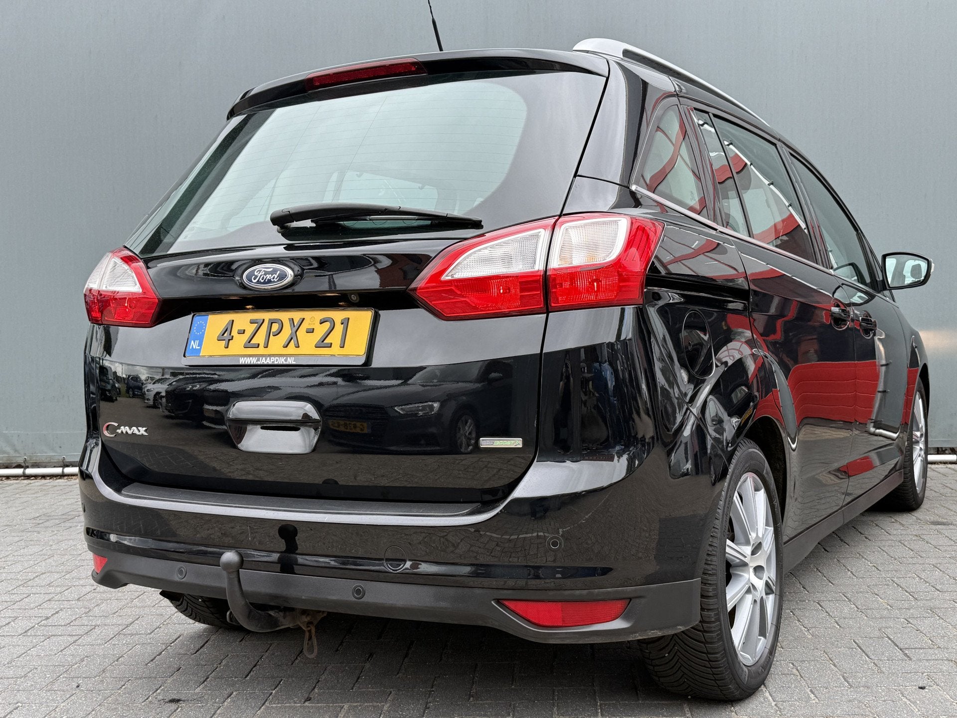 Ford Grand C-Max BWJ 2015 1.0 126 PK Edition Plus 7p. TREKHA, Auto's, Voorwielaandrijving, Stof, Gebruikt, Zwart