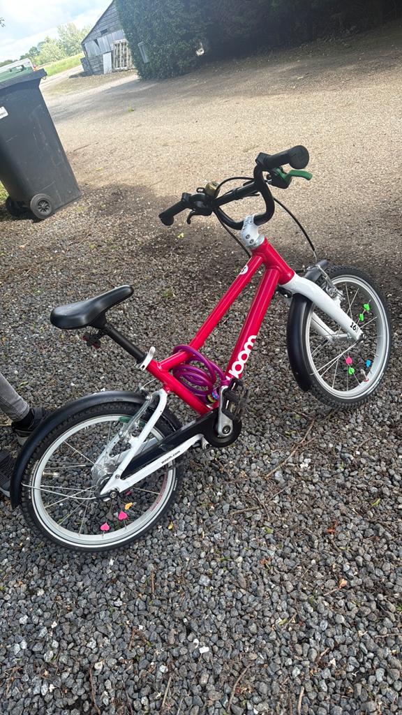 Woom 3 hot pink fiets als nieuw, Fietsen en Brommers, Ophalen, Zo goed als nieuw, 1 kind