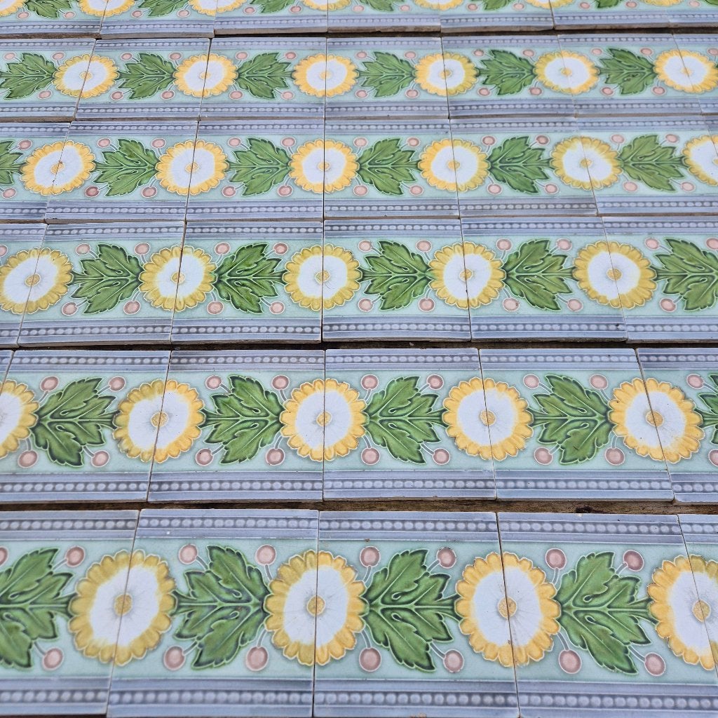 25 art nouveau wandtegels opgelegd decor bloem en blad, Antiek en Kunst, Ophalen