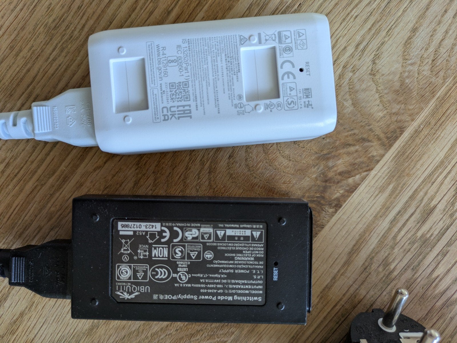 Ubiquiti PoE-adapters (2x), Ophalen of Verzenden, Gebruikt