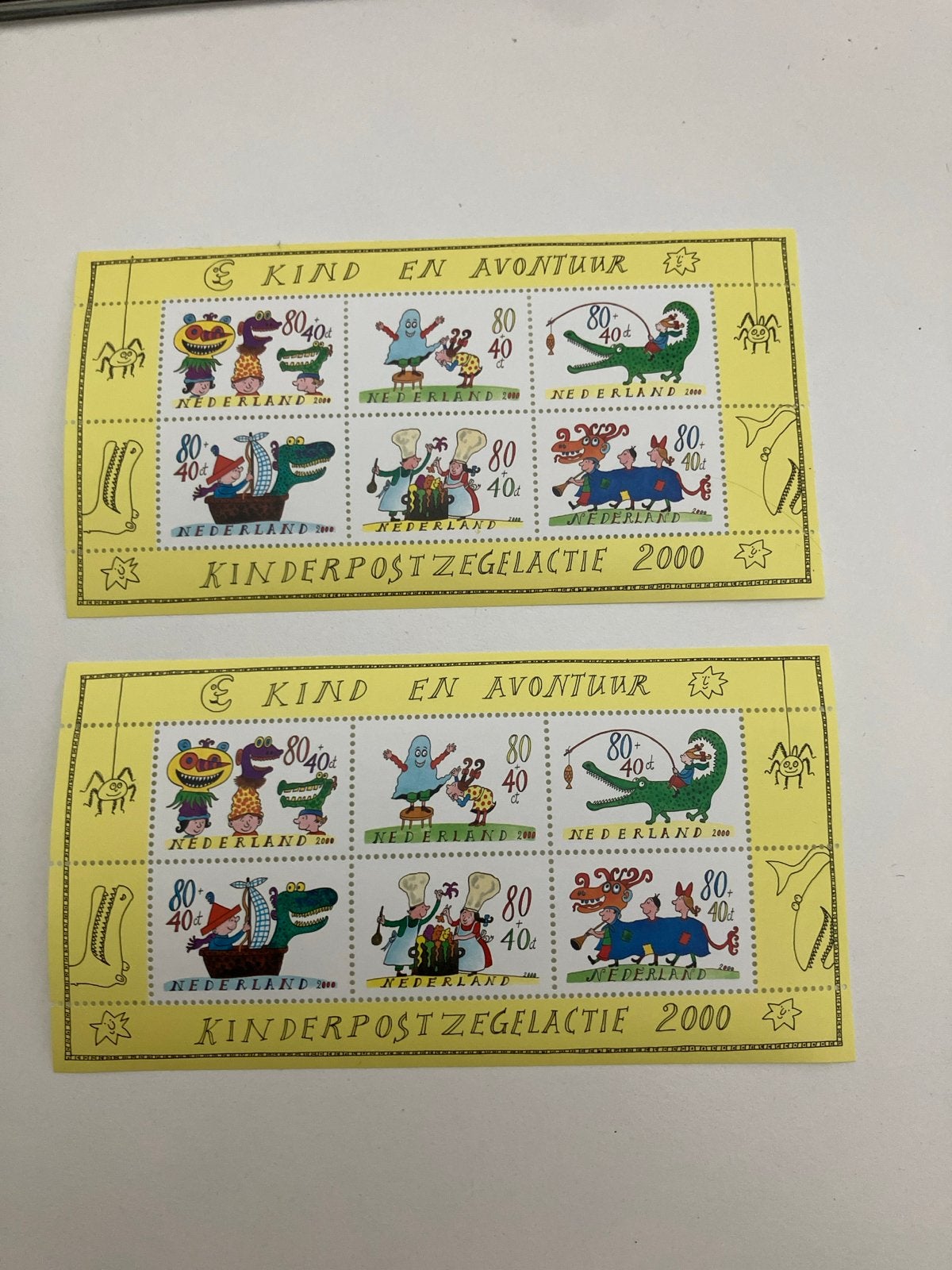 Kinderpostzegels 2000 - Kind en Avontuur (2 velletjes), Postzegels en Munten, Postzegels | Nederland, Ophalen of Verzenden, Na 1940