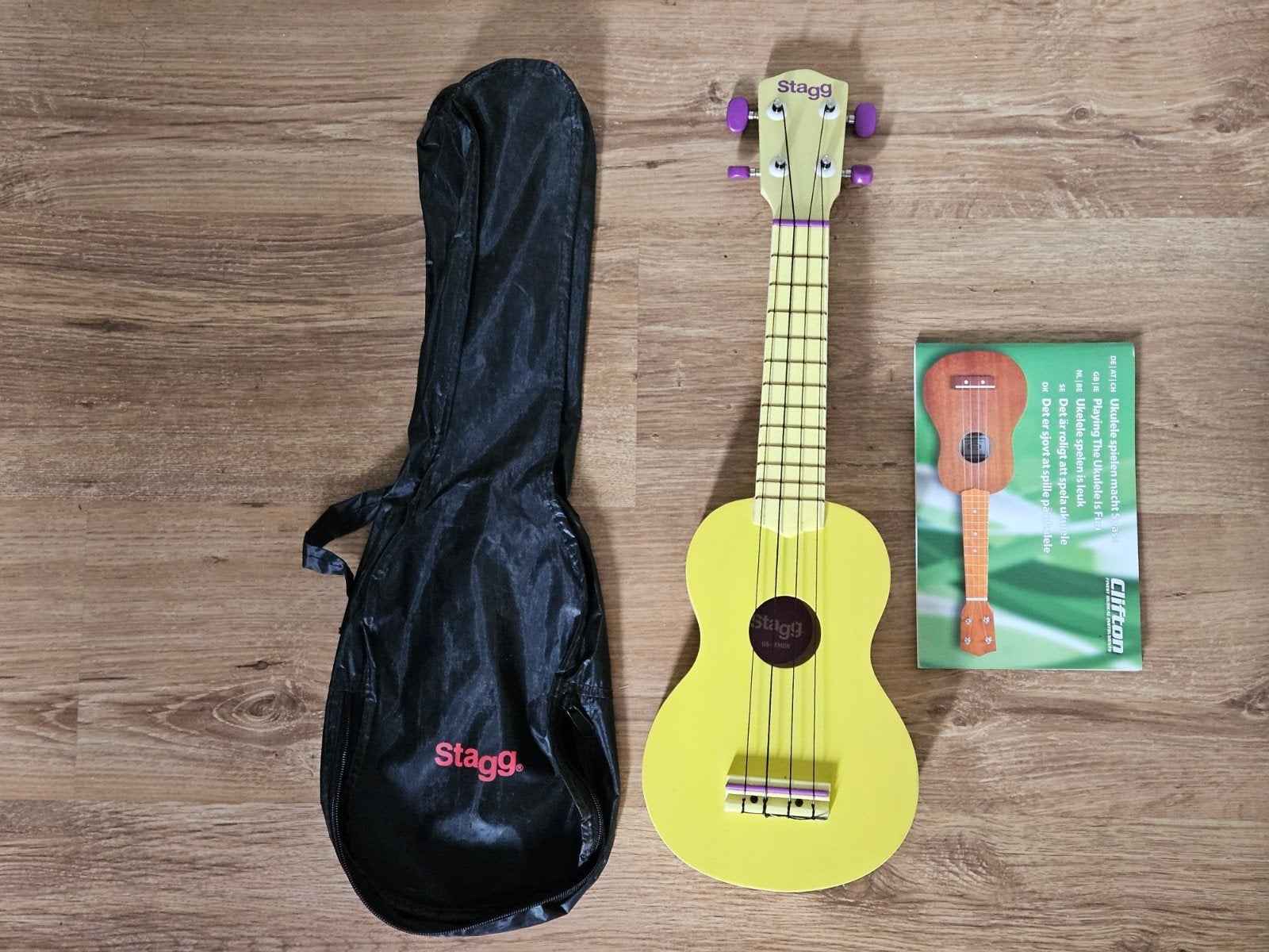 Stagg Ukulele US-Lemon - Zo goed als nieuw, Ophalen of Verzenden, Zo goed als nieuw, Overige typen, Met koffer