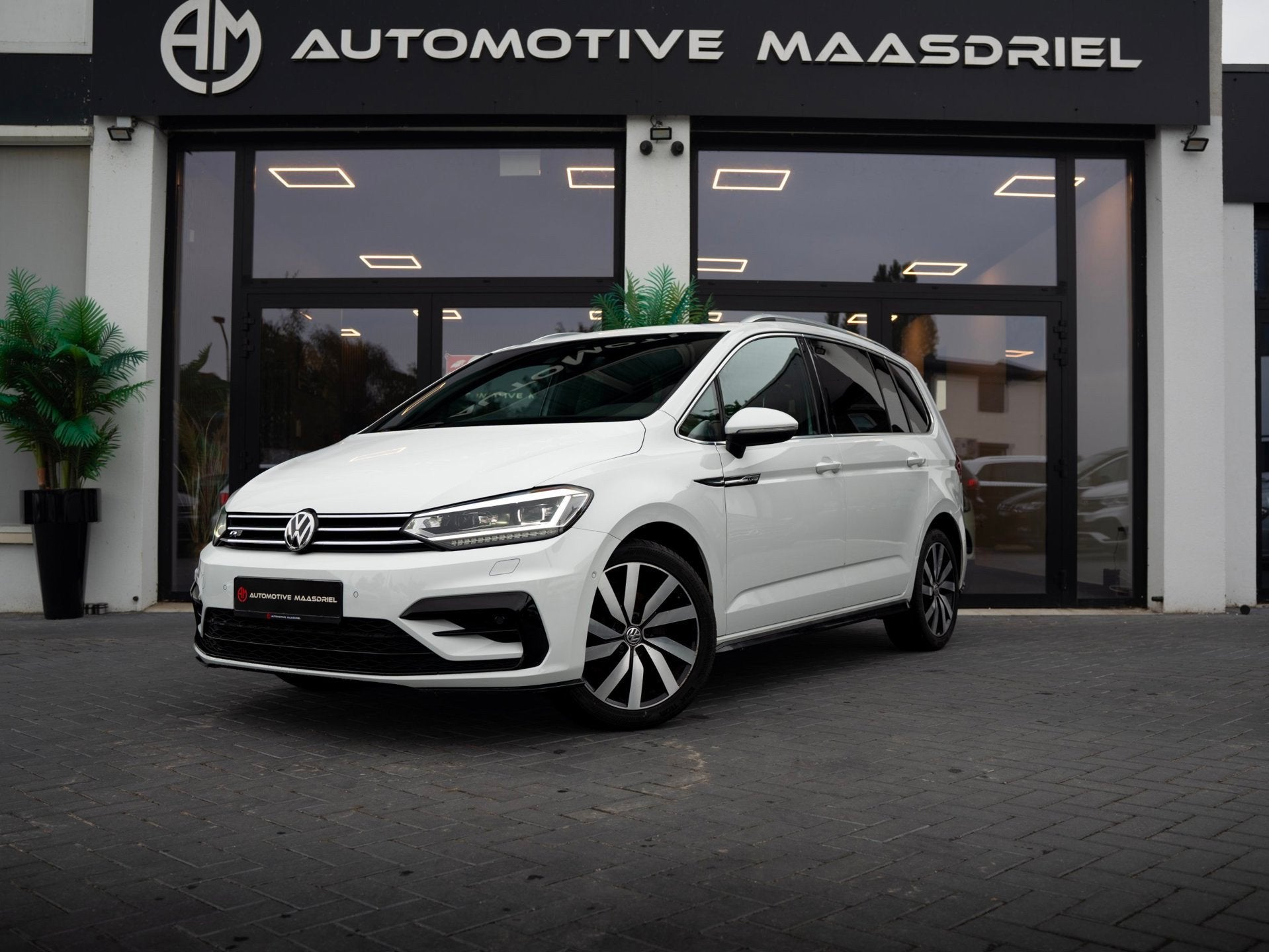 Volkswagen TOURAN 1.4 TSI Highline 7p/R-Line/150PK/Camera/, Auto's, Gebruikt, 150 pk, Wit, 19 km/l