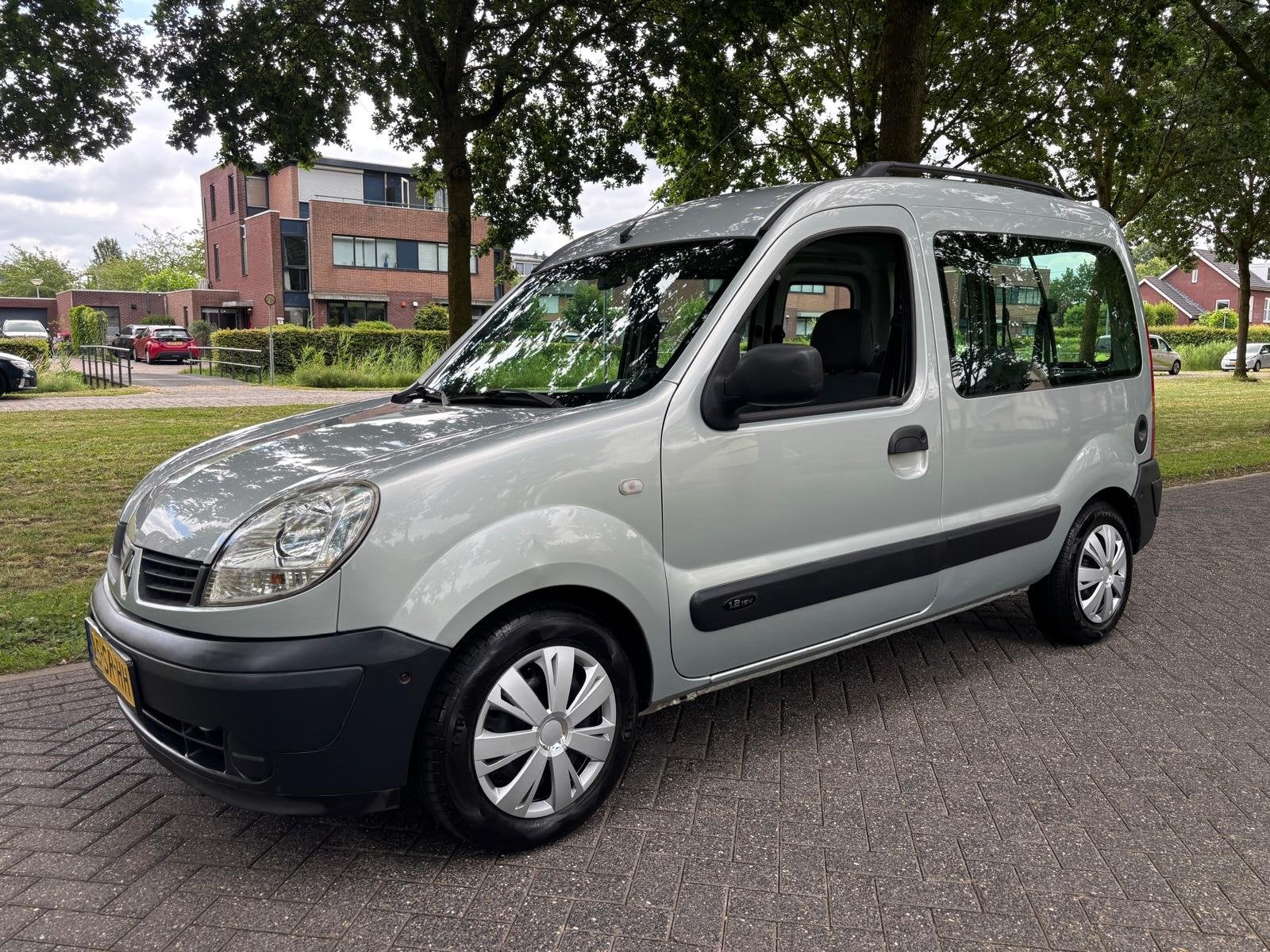 Renault Kangoo 1.2-16V Authentique (bj 2006), Auto's, Voorwielaandrijving, 4 cilinders, Bedrijf, Handgeschakeld