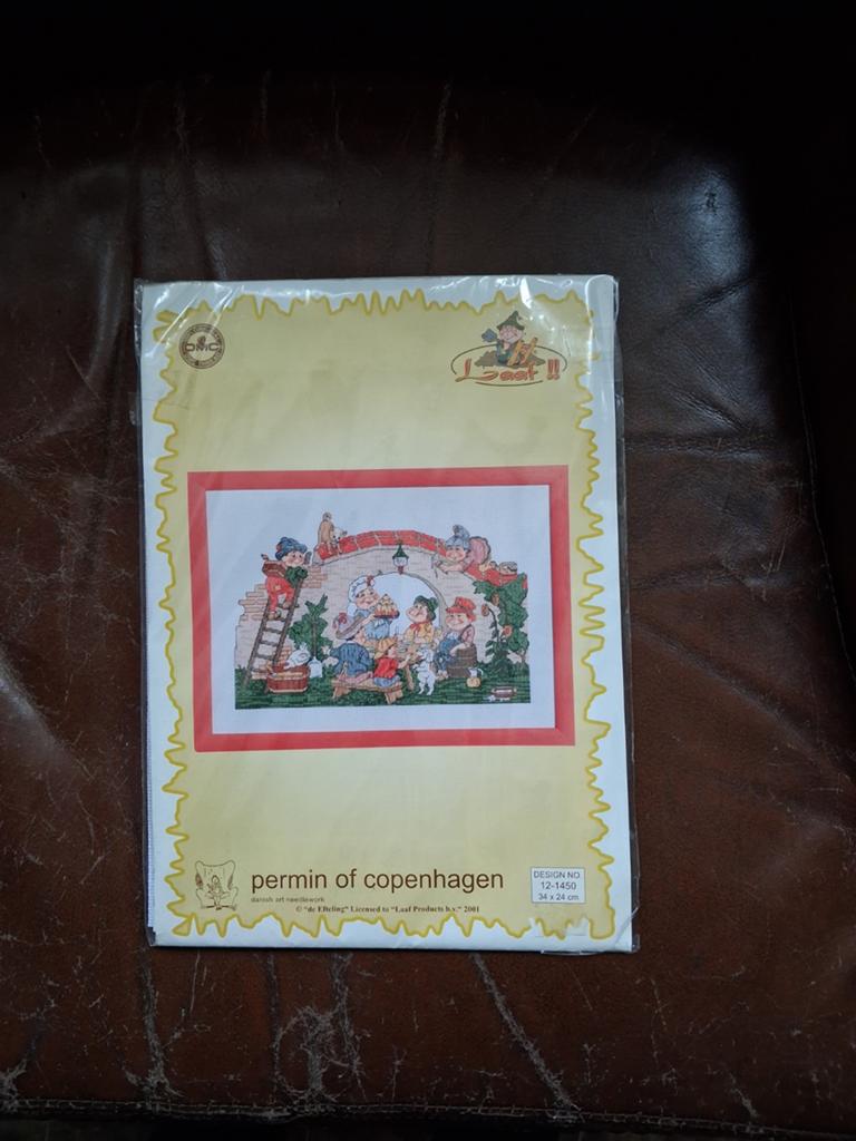 Te koop borduur pakket vanhet volk van laaf., Ophalen of Verzenden, Borduurpakket