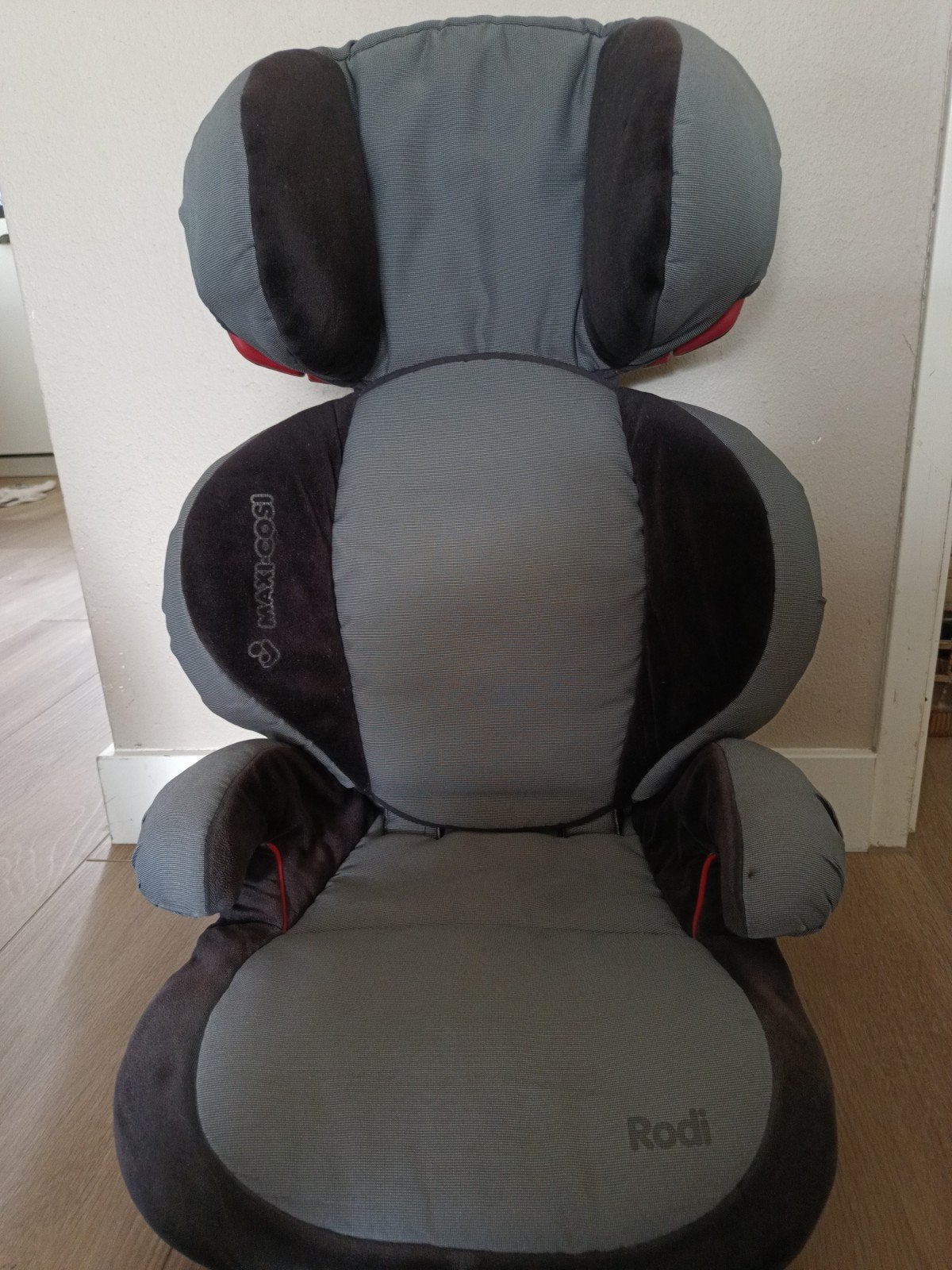 Maxi-Cosi Rodi autostoel / zitverhoger - uitwasbare hoezen, Ophalen, 15 t/m 36 kg, Afneembare rugleuning, Maxi-Cosi