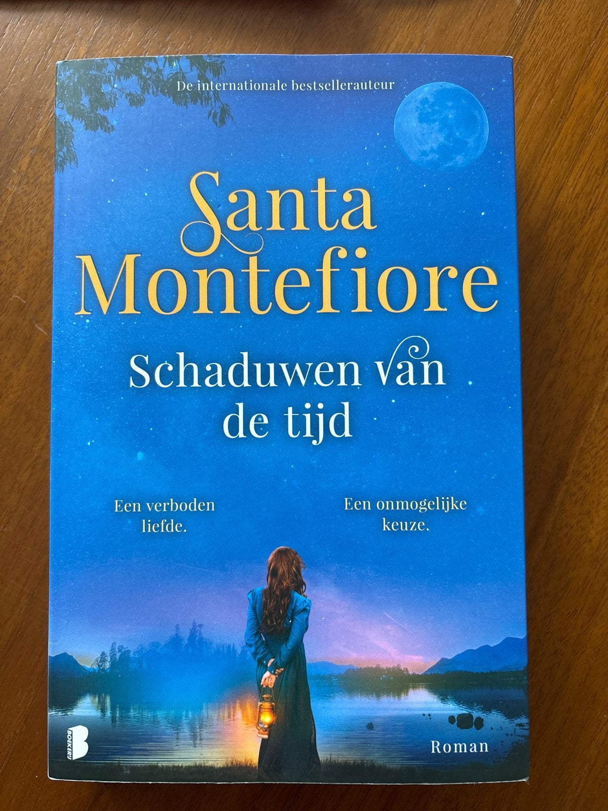 Santa Montefiore - Schaduwen van de tijd, Ophalen, Zo goed als nieuw, Nederland