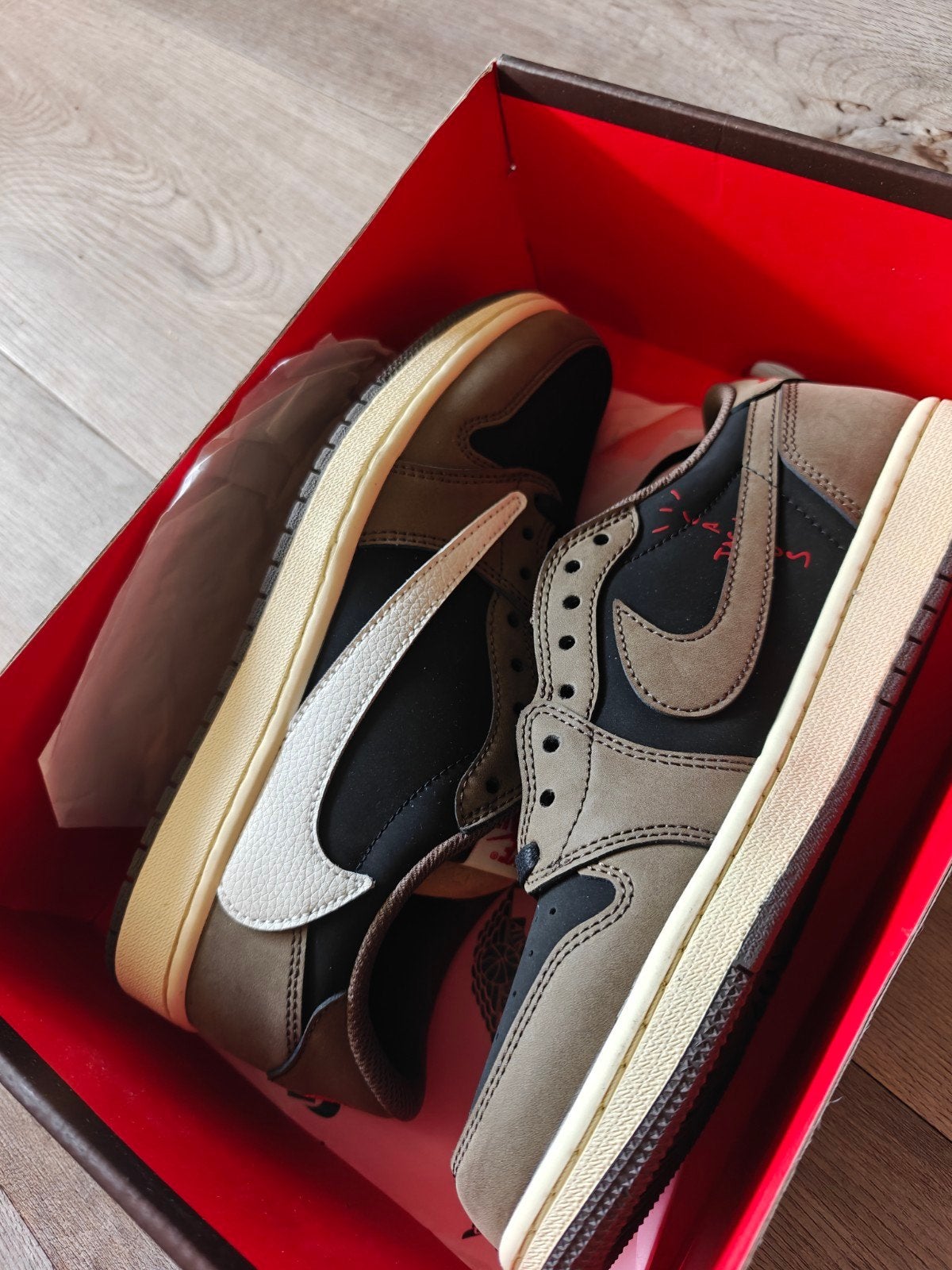 Nike Travis Scott Mocha, Bruin, Nike, Nieuw, Ophalen of Verzenden