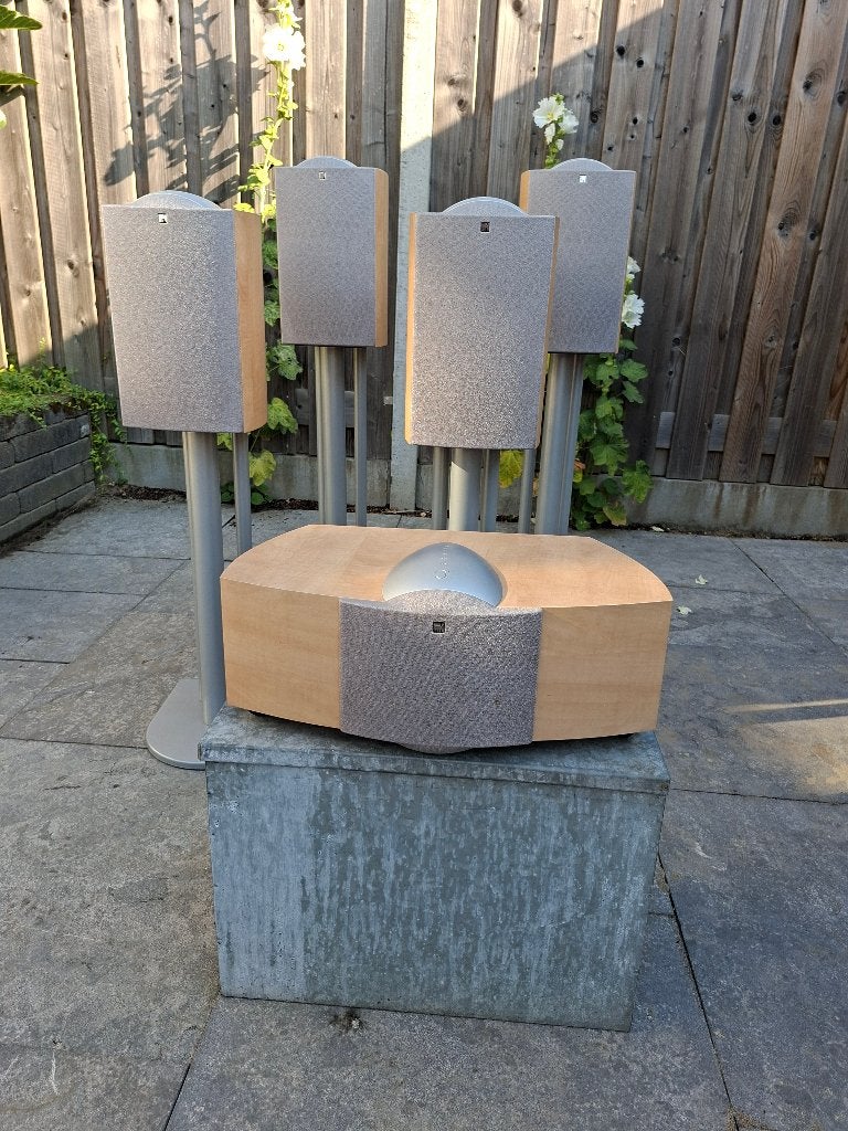4 KEF Q1 luidsprekers, standaards en KEF Q9c center speaker, Audio, Tv en Foto, Ophalen, Zo goed als nieuw, 60 tot 120 watt, KEF