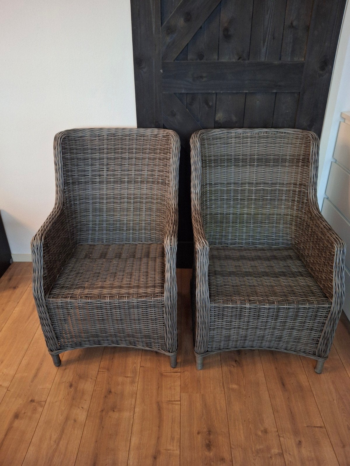 Twee Bois le Duc tuinstoelen met lichtgrijze kussens, Ophalen, Gebruikt, Wicker
