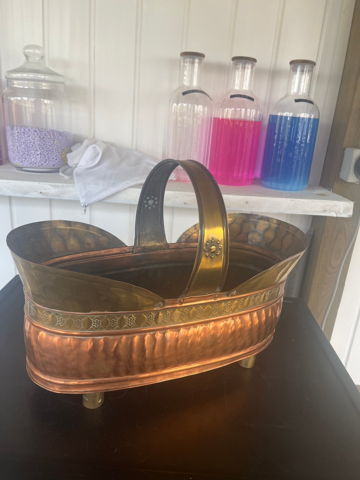 Antieke koperen en messing mand met handvat, Ophalen, Koper