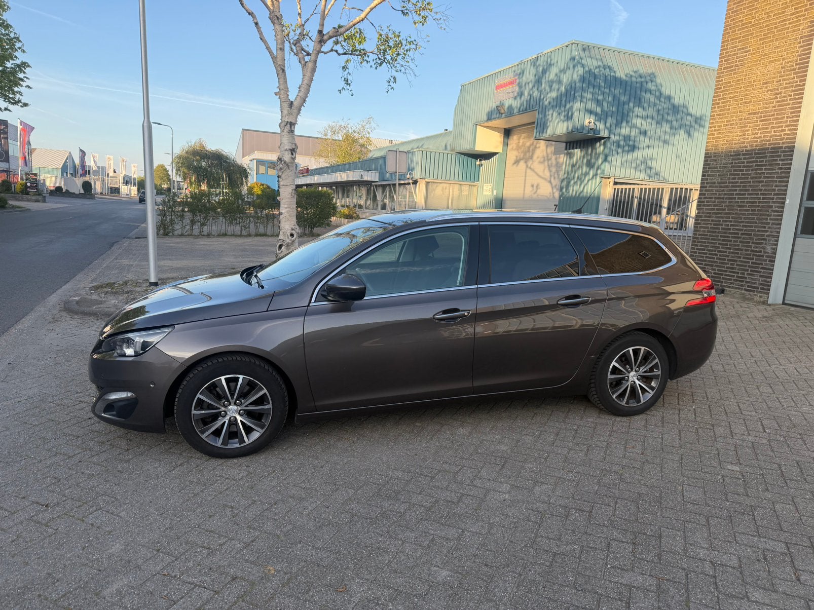 Peugeot 308 2.0 E-hdi 110KW SW AUT 2015 Grijs, Auto's, Peugeot, Stof, Euro 6, 4 cilinders, Origineel Nederlands