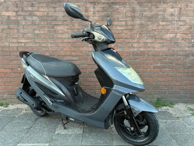 MOOIE KYMCO VP50 SNOR SCOOTER ! WEINIG KM !! BOUWJAAR 2015, Fietsen en Brommers, Scooters | Kymco, Gebruikt, Overige modellen