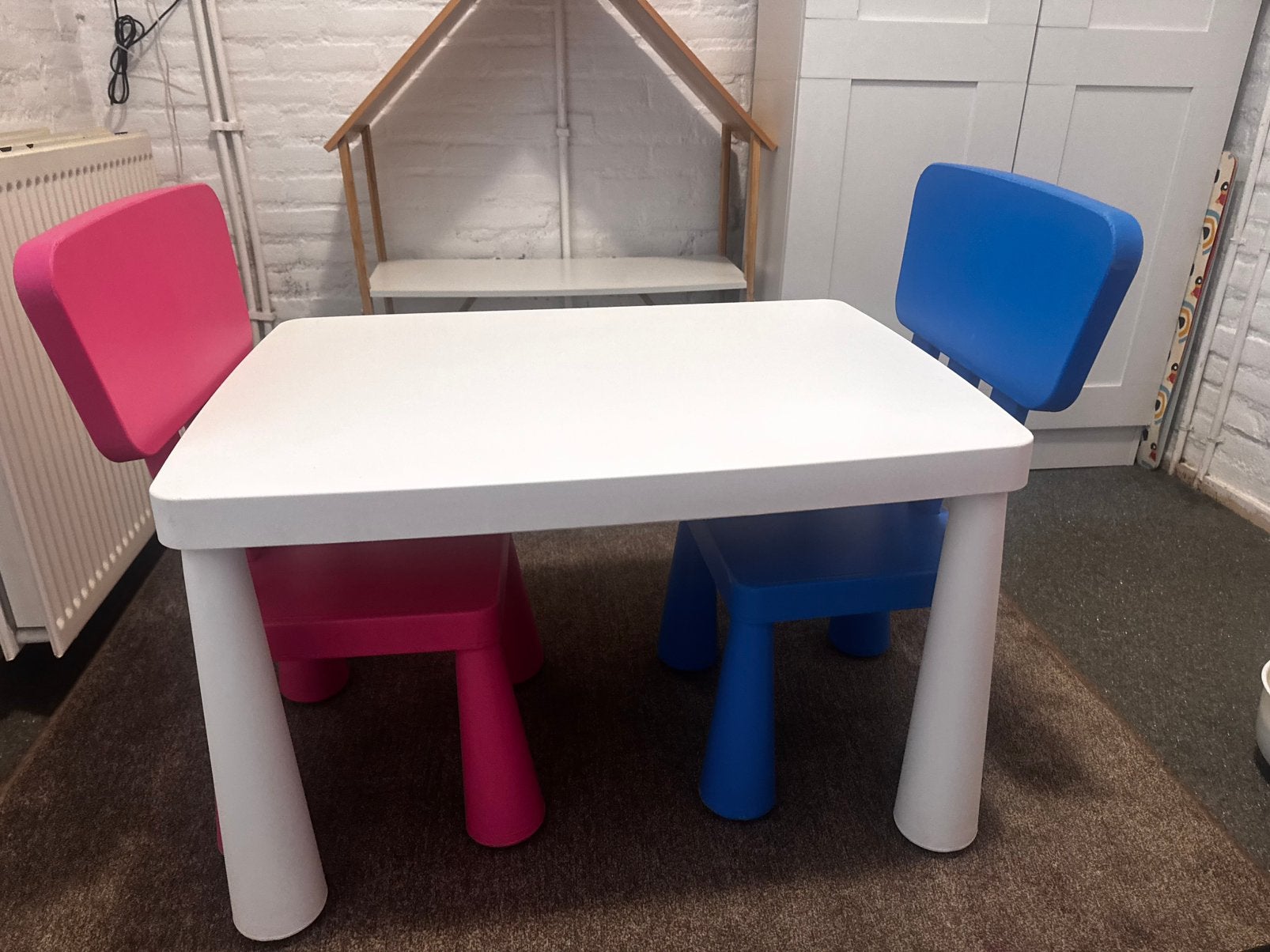 Ikea kindertafel en stoel, Ophalen of Verzenden, Zo goed als nieuw, Tafel(s) en Stoel(en)