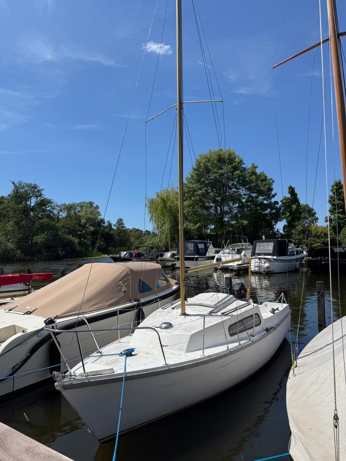 REACTIE VOLGT NA WKND Foxcub zeilboot met buitenboordmotor, Ophalen, Gebruikt, Motor en Techniek