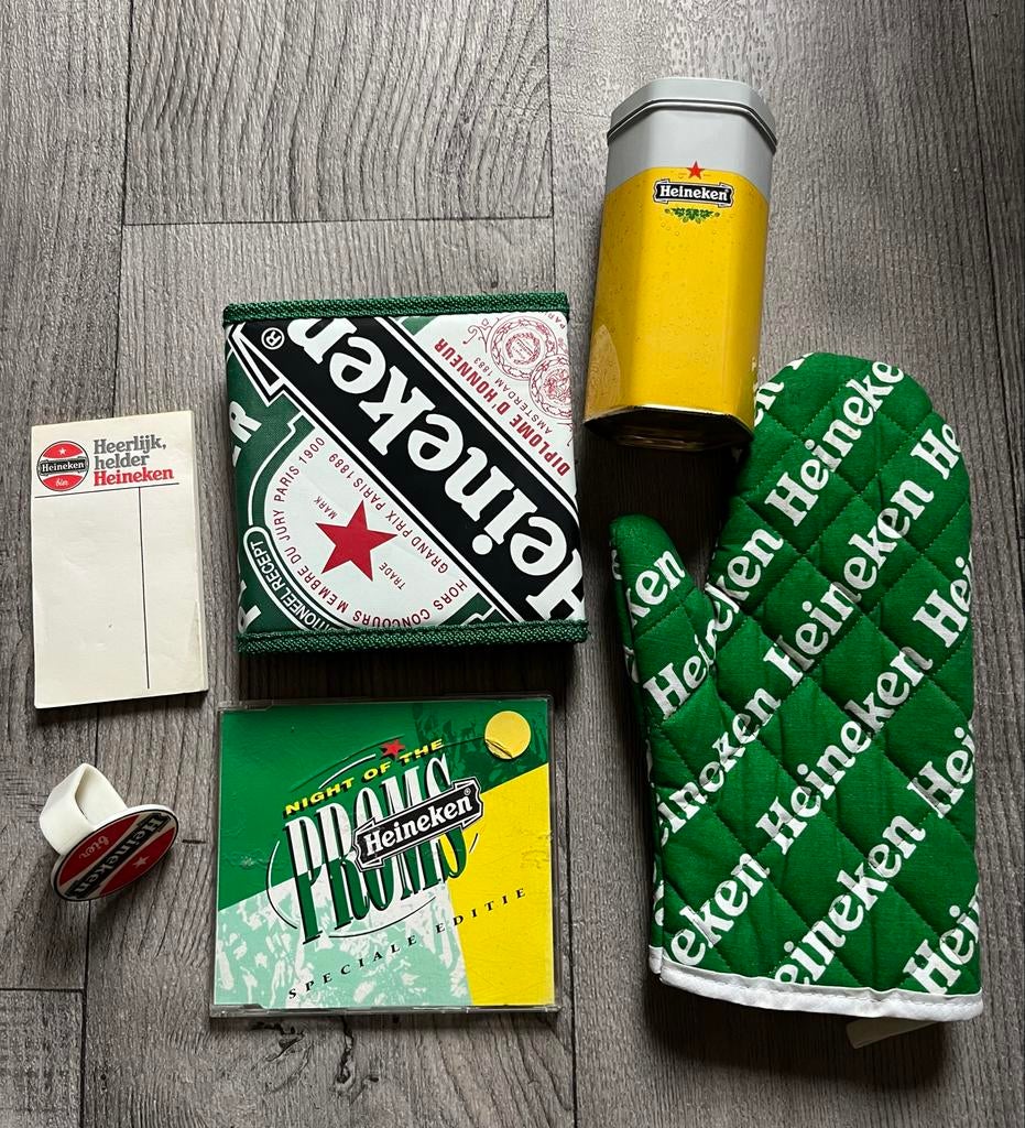 Diverse Heineken verzamelitems: blik, ovenwant, portemonnee, Verzamelen, Ophalen of Verzenden, Gebruikt, Overige typen, Heineken