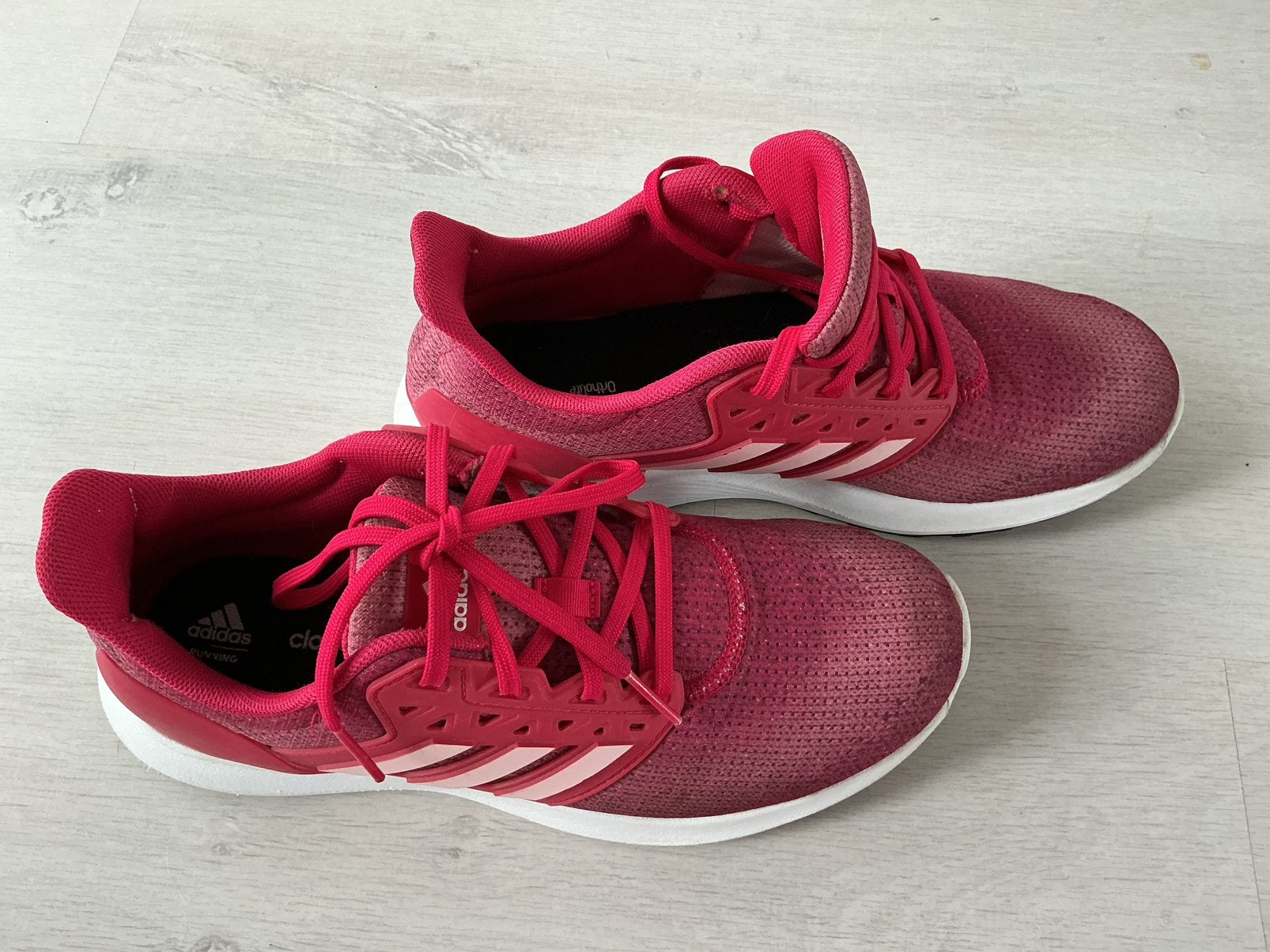 Adidas schoenen maat 40, Kleding | Dames, Schoenen, Ophalen of Verzenden, Roze, Sneakers of Gympen, Zo goed als nieuw