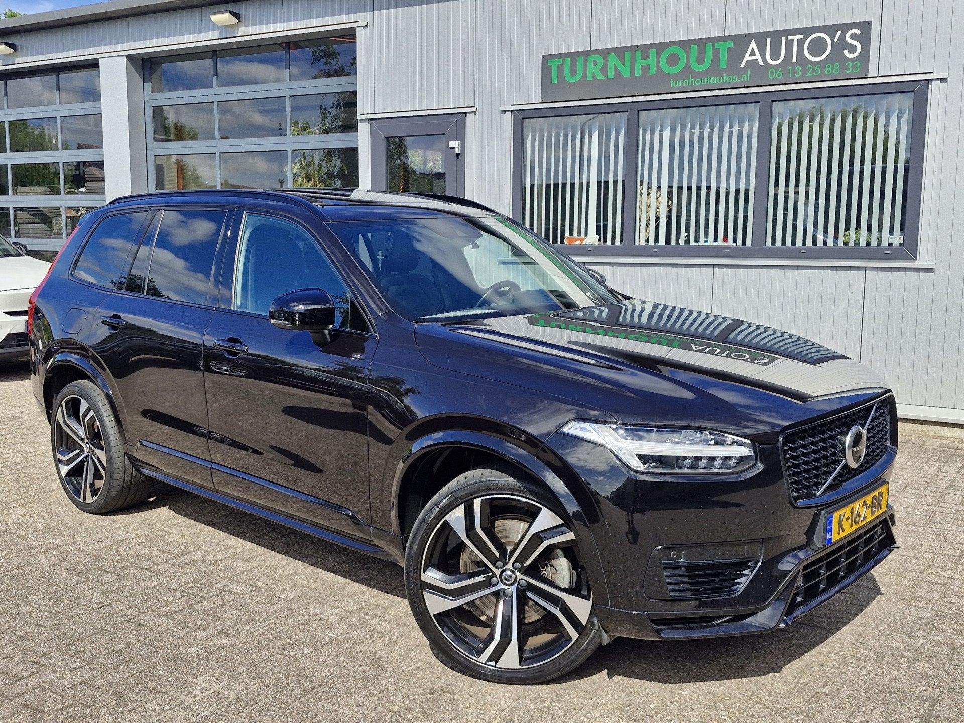 Volvo XC90 T8 Recharge AWD R-Design (bj 2020, automaat), 4 cilinders, 7 stoelen, Zwart, Bedrijf