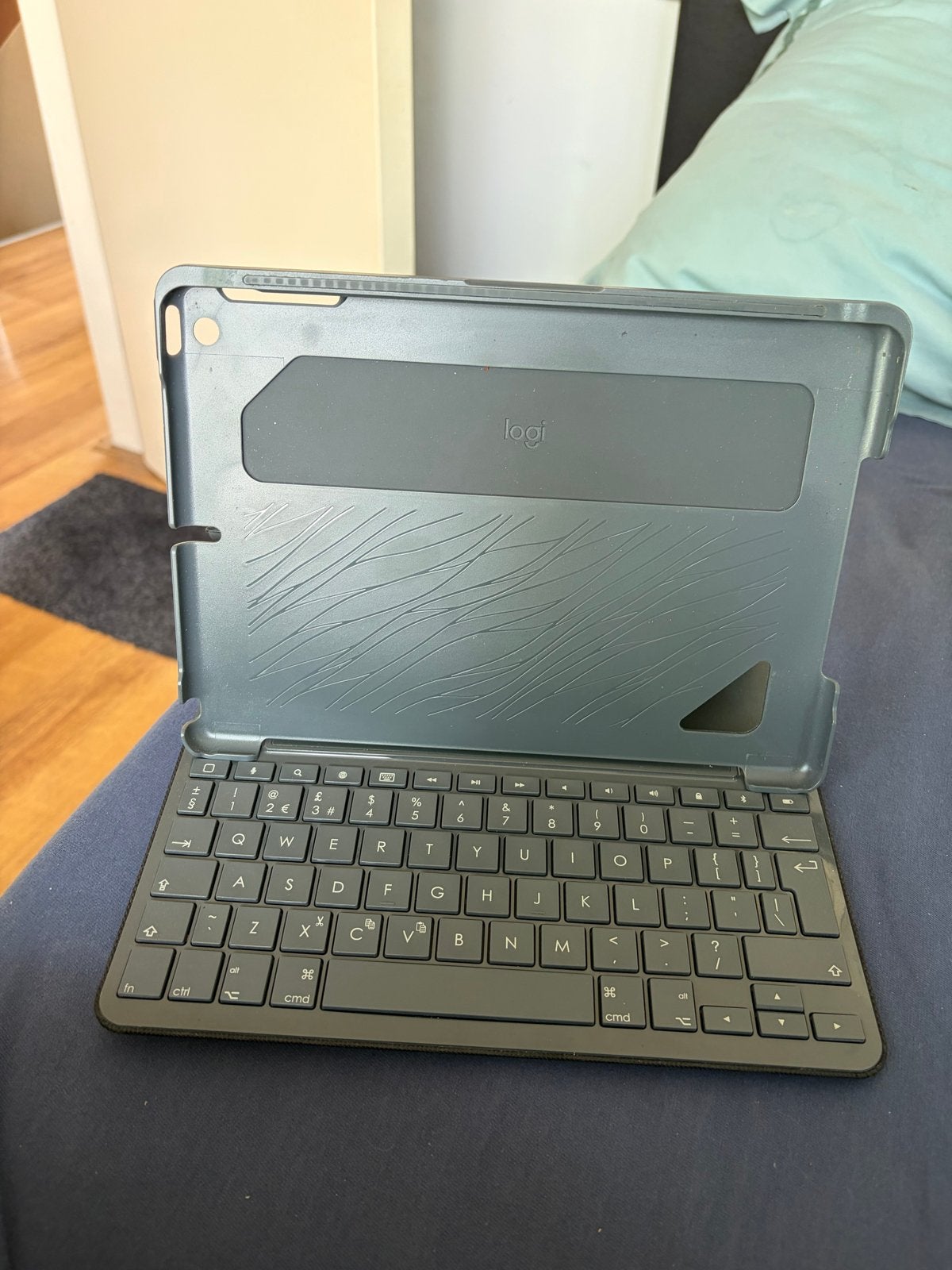 Logitech toetsenbordhoes voor iPad, Computers en Software, Apple iPads, Gebruikt, Overige modellen, Grijs, Ophalen