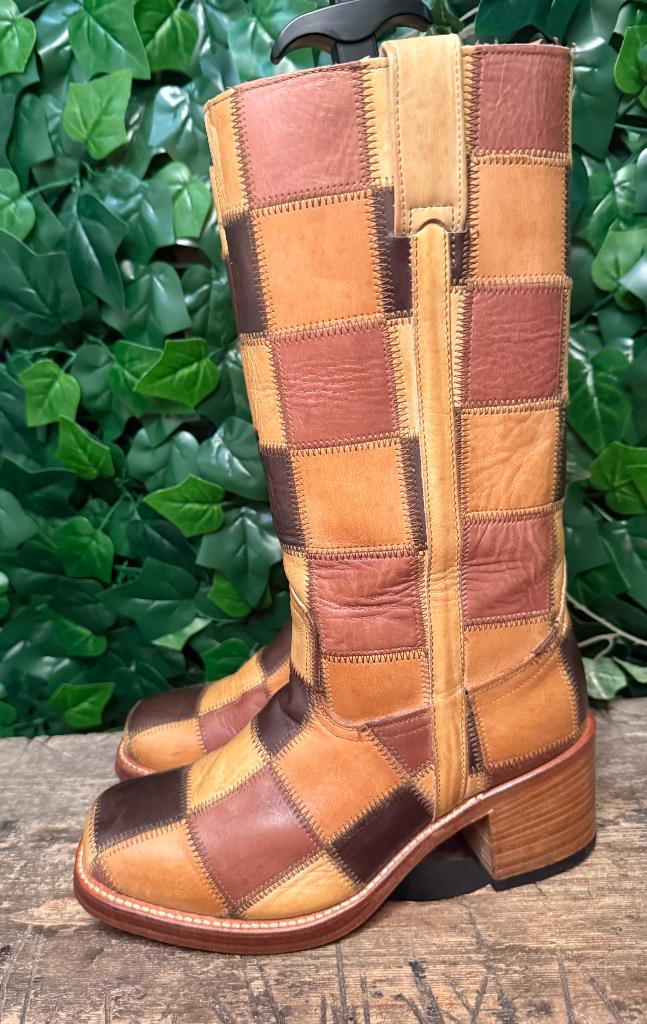 prachtige zeldzame bijna Nieuwe patchwork sendra maat 41, Bruin, Nieuw, Ophalen of Verzenden, Sendra