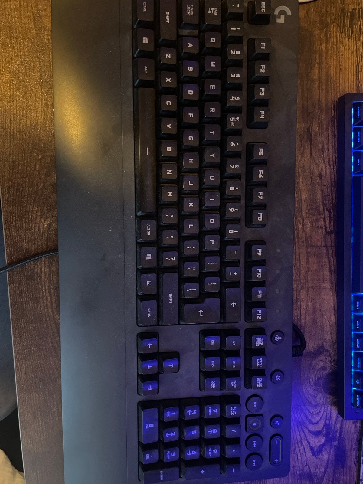 Logitech g213 Full Size Toetsenbord, Ophalen, Zo goed als nieuw, Qwerty, Numeriek gedeelte