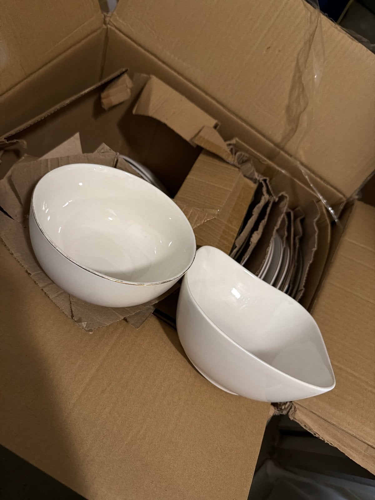 Borden en kommen mix, Huis en Inrichting, Gebruikt, Ophalen of Verzenden, Bord(en), Modern