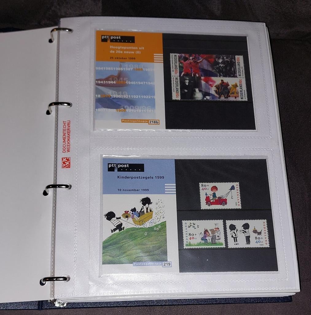 Davo album met postzegelmapjes 218B t/m 250a, Ophalen of Verzenden