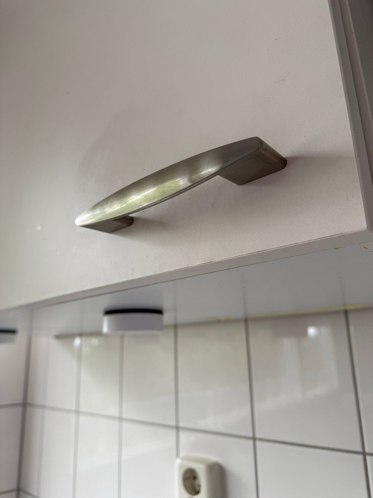 Gratis: 8x metalen handvaten keukenkastjes, Ophalen, Gebruikt