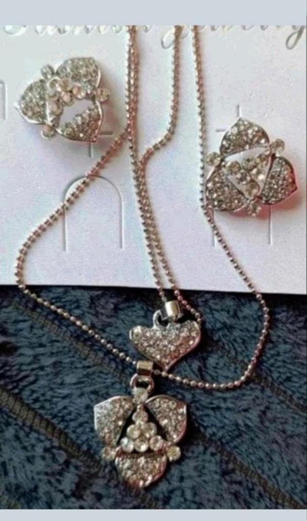Ketting dubbel en oorbellen Swarovski, Verzenden, Nieuw, Zilver, Met hanger